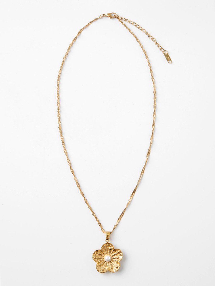 Women 89th + Madison Necklaces | Flower Pendant Necklace With Pearl Gold