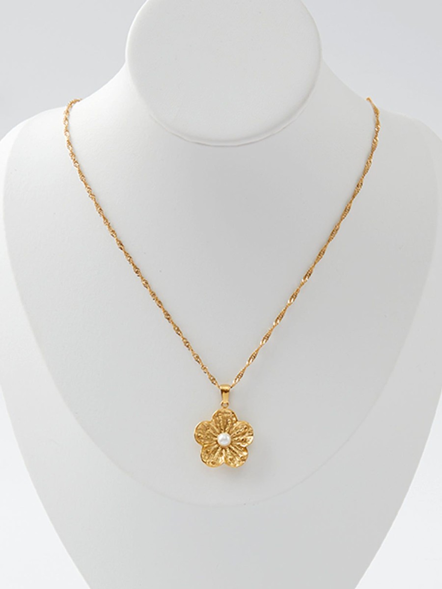 Women 89th + Madison Necklaces | Flower Pendant Necklace With Pearl Gold